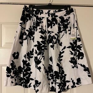 NWT Women’s Nue Options Pleated Skirt